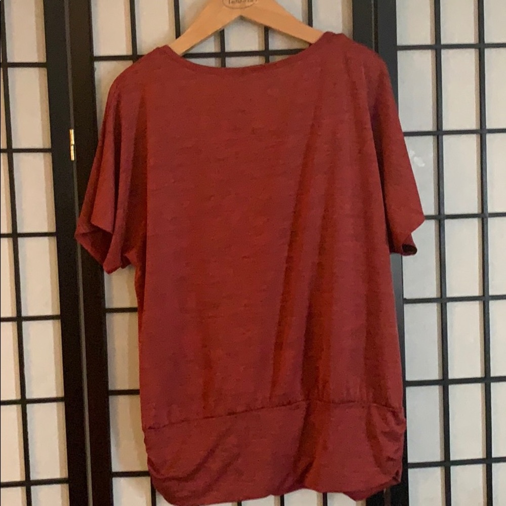 Rust Colored Shirt 🖤 - Picture 4 of 4